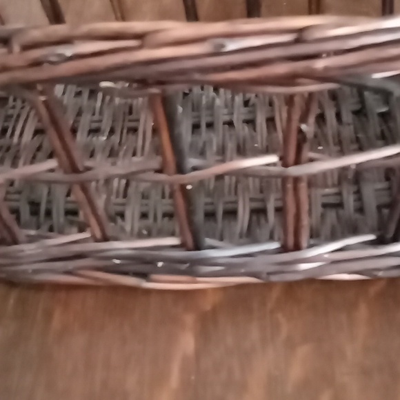 Vintage Wicker Rectangle Basket, size 10.5 x 7 x 6 inches. - Picture 3 of 4